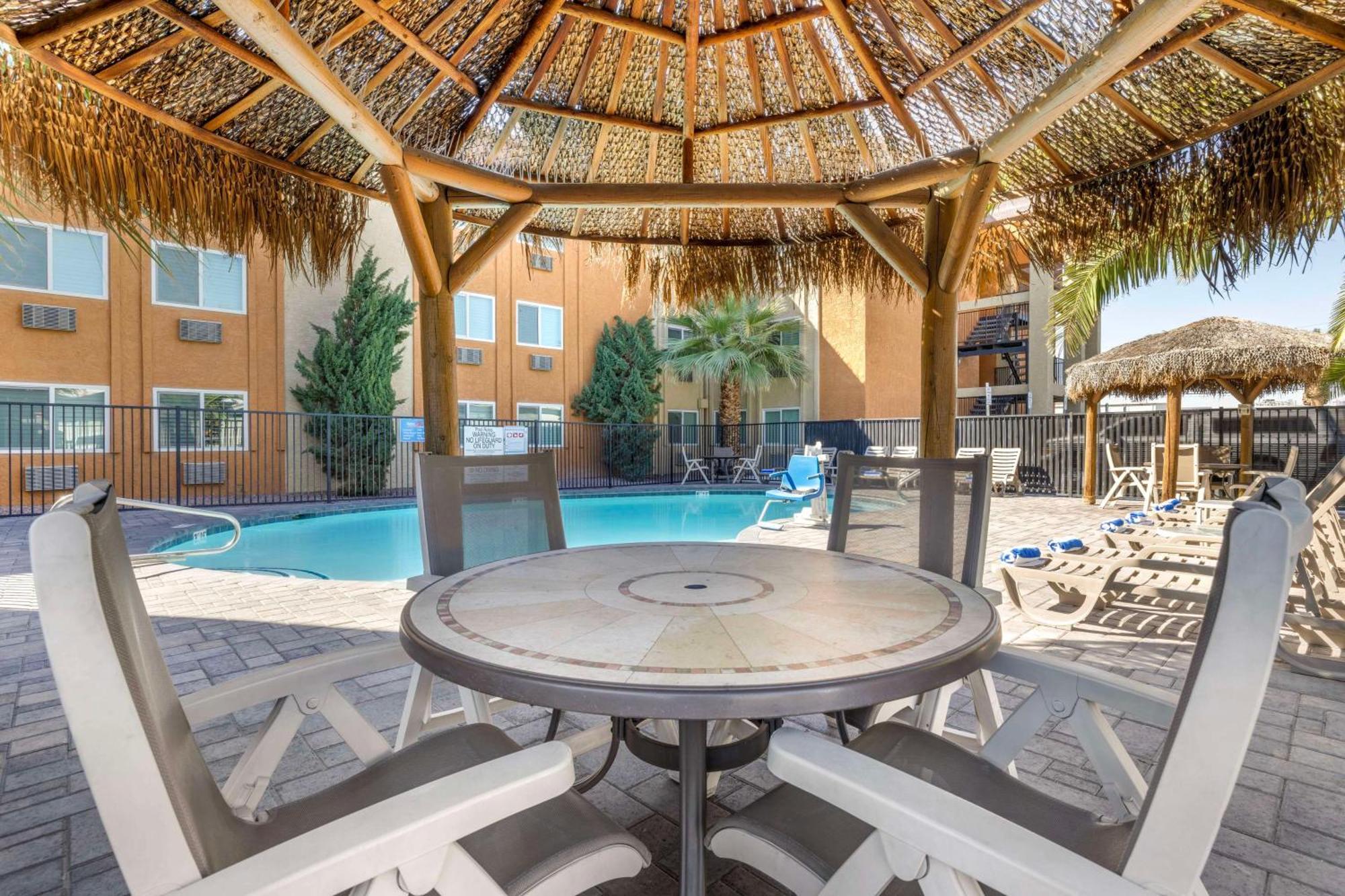 Best Western Mccarran Inn Лас-Вегас Экстерьер фото