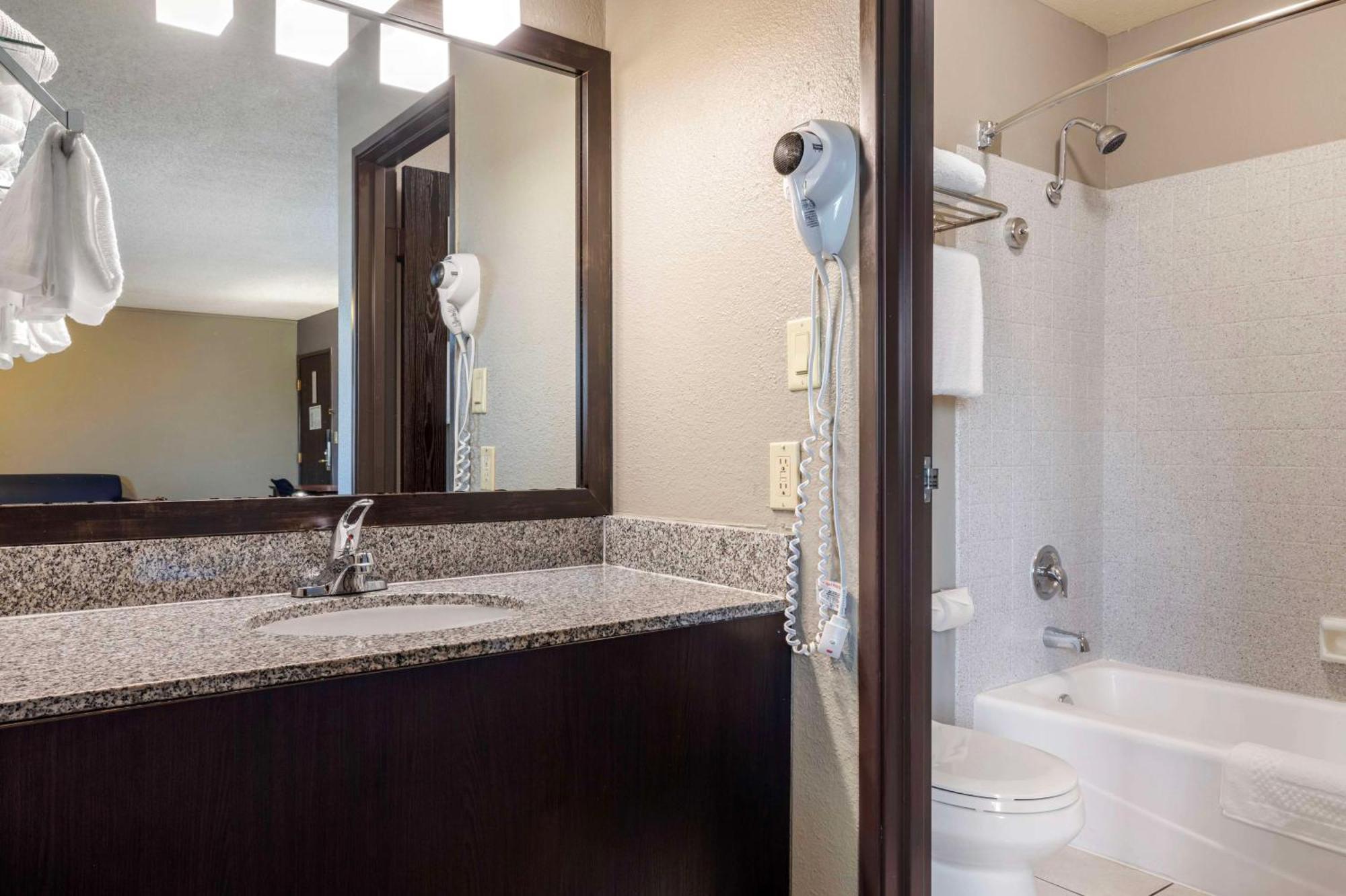Best Western Mccarran Inn Лас-Вегас Экстерьер фото