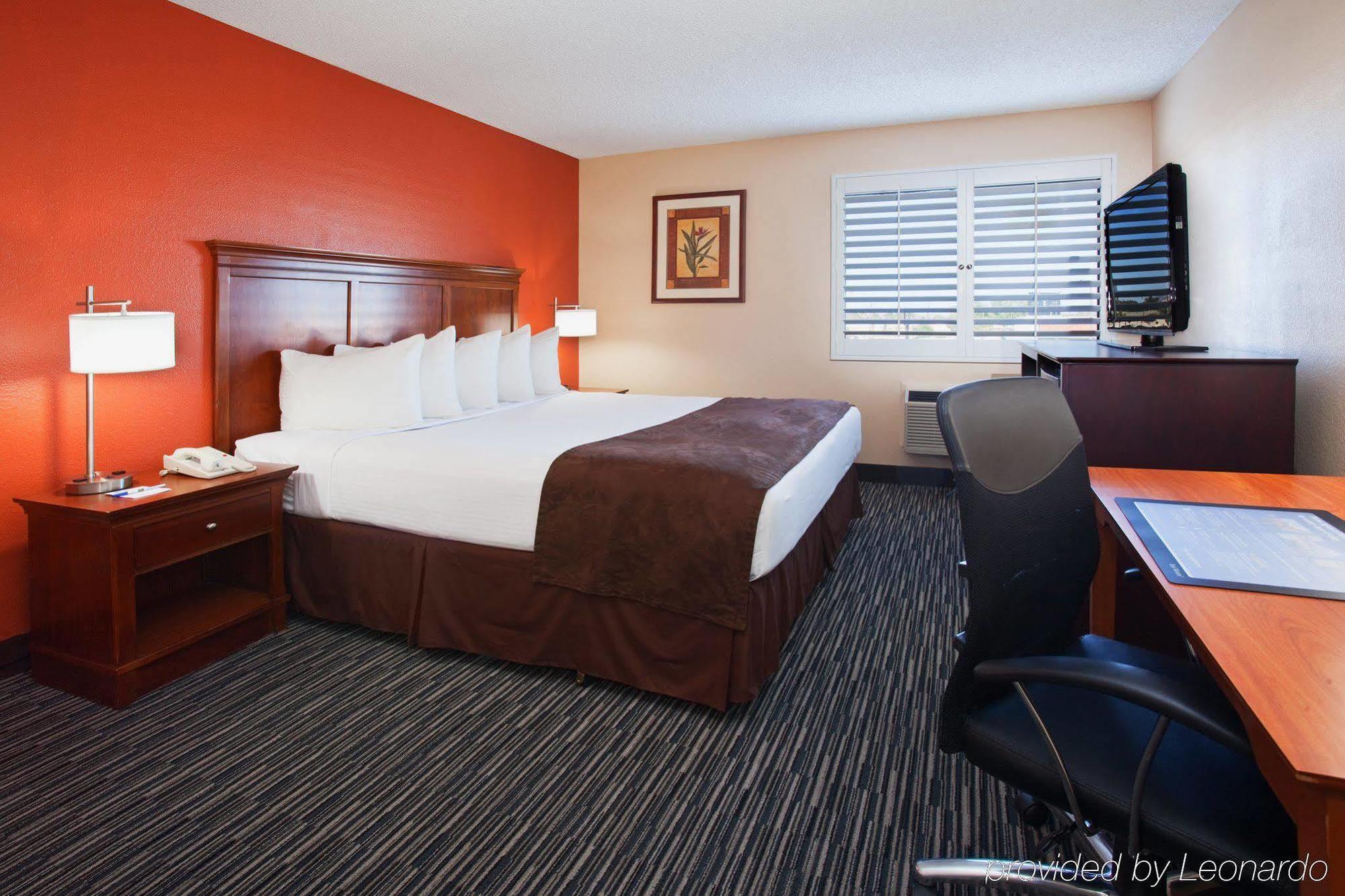 Best Western Mccarran Inn Лас-Вегас Экстерьер фото